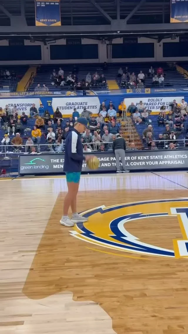 🏀 Scholar Shot is still wide open after that close call Wednesday. 👀
Your turn tomorrow at 4 pm.
Scan the QR code to enter and swing by the Gold Zone table for games and prizes.
ONE. SEMESTER. OF. FREE. TUITION. 💸💛💙 Go Flashes!

#ScholarShot #GoldZoneRentals #KentState #KSUHoops #Flashes #StudentLife