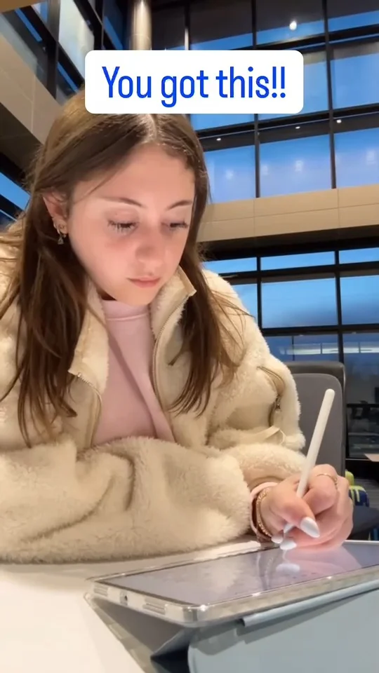 New routines. New rhythms.
Week one. ⚡️💙

#KentState #CollegeLife #FirstWeek