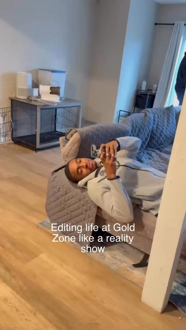 Some people are still figuring out where they’re living next year…
and some are already living like this 👀

#GoldZoneRentals #GZRLife #KSU #KentState #OffCampusHousing
Thoughts?